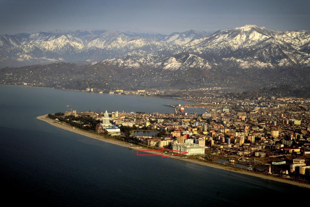 Watching The Sea Apartment Batumi Exterior foto